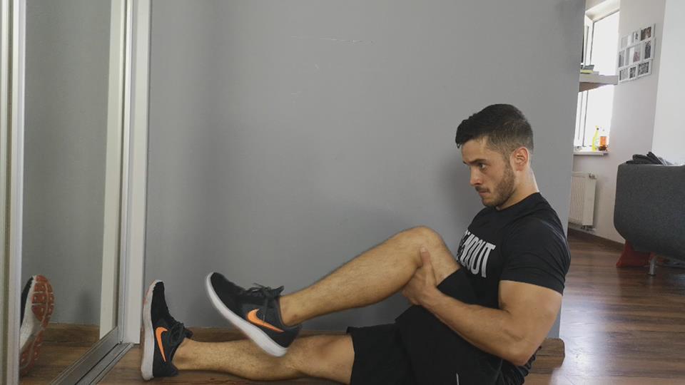 Trening bicepsa bez siłowni w domu przy użyciu własnego ciała
